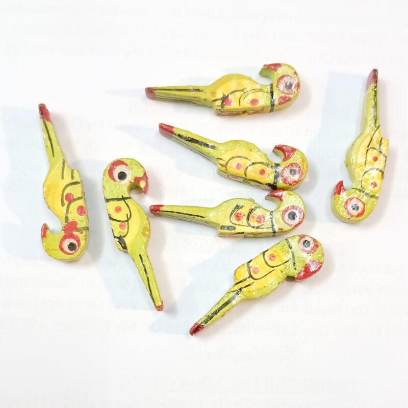 Light Yellow Wooden Parrots Beads Size 3.5 Cm - 25 Pieces