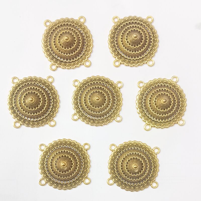 Oxidized Golden Plated Charms With Four Loop 35Mm – Pack of 10 Piece