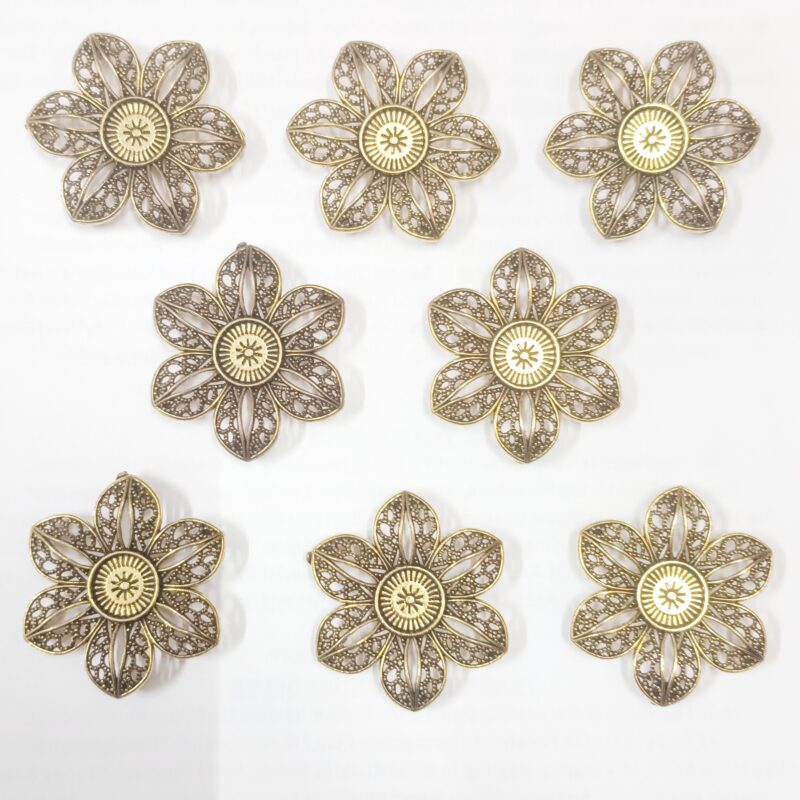 German Silver Oxidized Golden Plated Charms Four Loop 40X40mm - Pack of 10 Pieces: