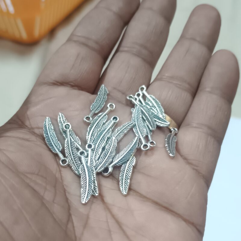 Oxidized Silver Plated Feather Shaped Charms With Single Loops 20Mm Long - Pack of 25 Piece - Image 2