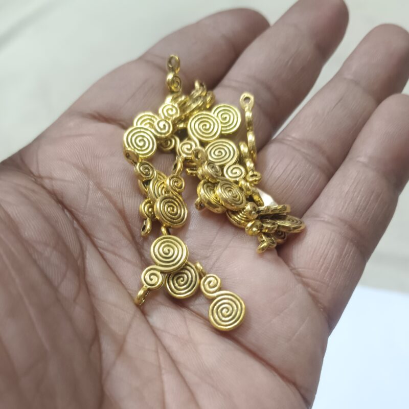 Oxidized Gold Plated Swirl Shaped Charms 15X6Mm - Pack Of 25 Pieces - Image 2