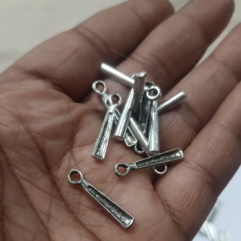 Oxidized Silver Plated Charms With Single Loops 20Mm Long - Pack of 25 Piece - Image 2